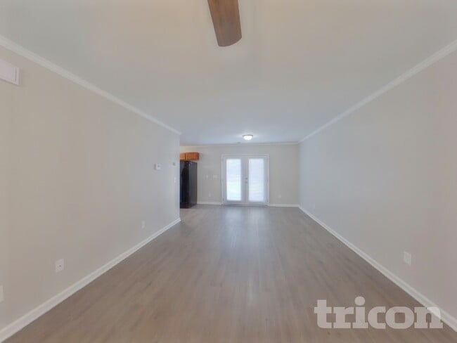 Photo - 153 Chesterbrook Ln