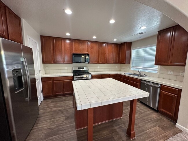 Photo - 1690 Spring Hill Dr