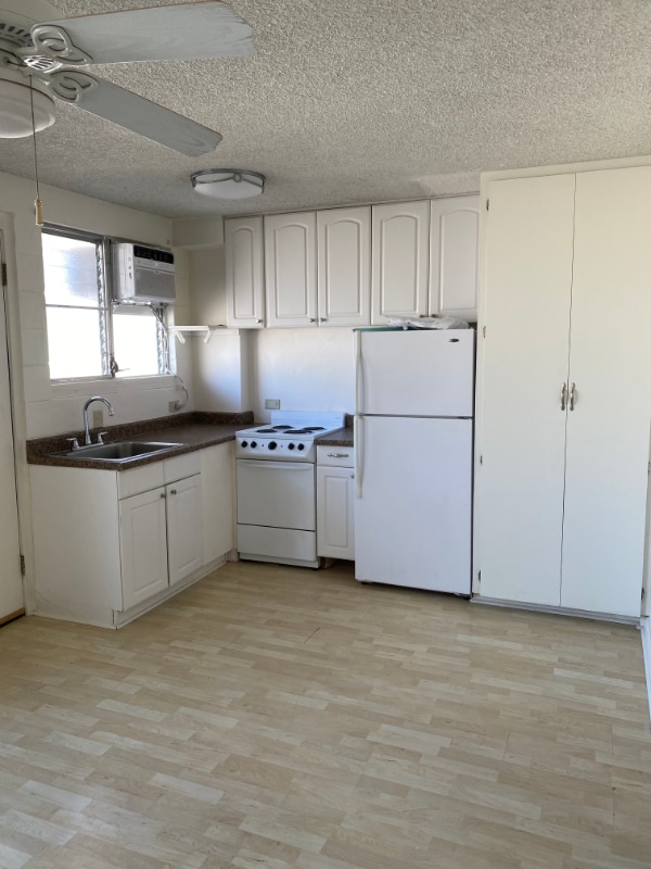 Building Photo - 636 Nalanui St Rental