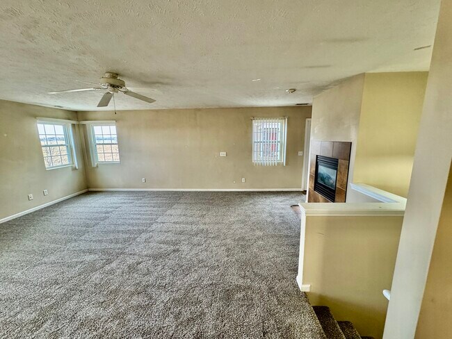 Photo - 651 Stonegate Dr Unit 651