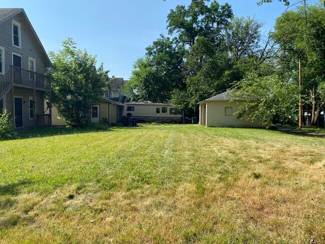 Photo - 198-200 Westwood Ave Akron, OH 44302 MFH2 ... Unit 198