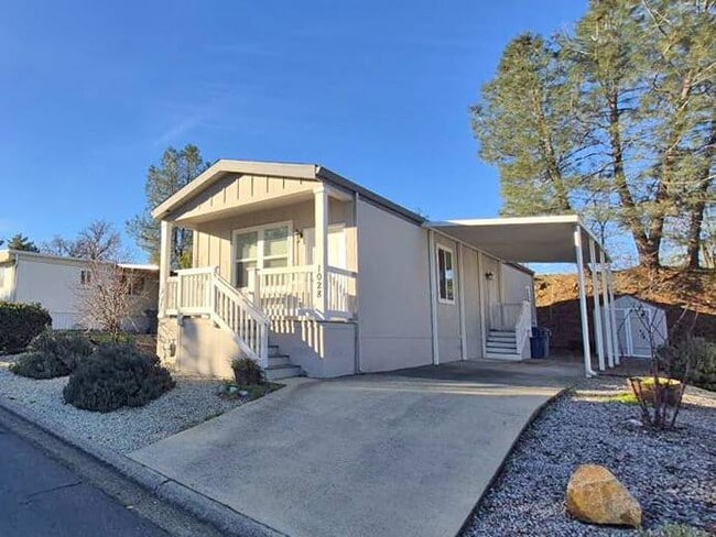 Photo - 1028 Shawnee Trail