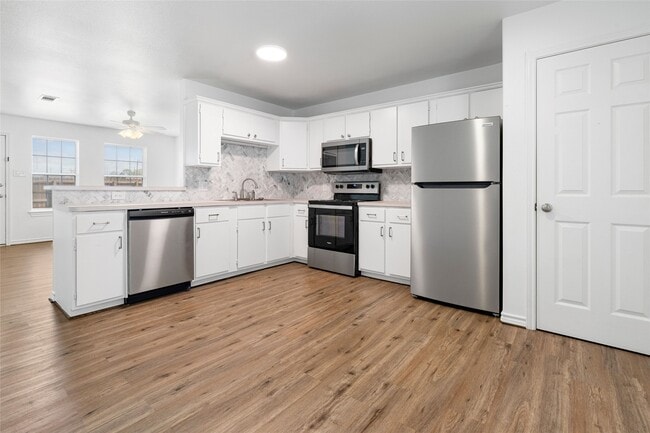 Photo - 210 Brazos St