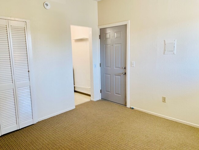 Photo - OCEAN BEACH STUDIO APARTMENT 1.5 BLOCKS TO... Unit 2221 Abbott Street, #8