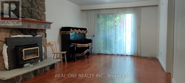Photo - 72 Liebeck Crescent