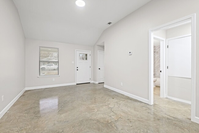 Photo - 660 Gilleas Rd