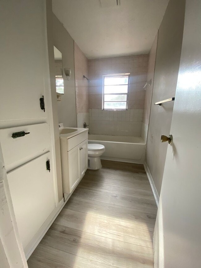 Photo - **AVAILABLE NOW**East Columbus 3 Bedroom / 1 Bathroom Home for Rent***