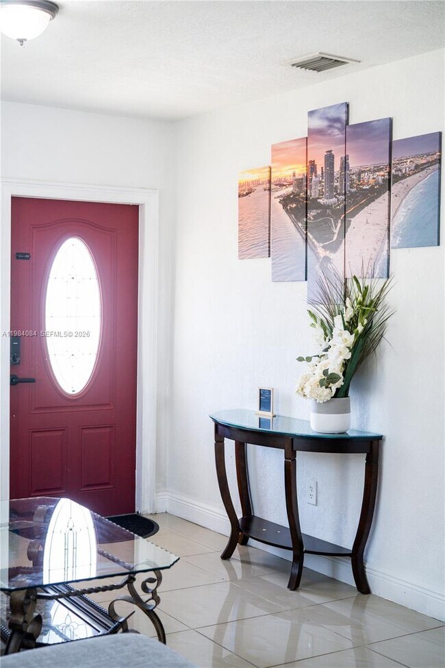 Photo - 690 E 10th Ave