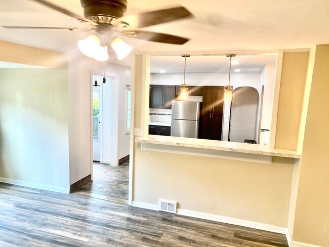 Photo - 60 Bridgeman St Unit 2