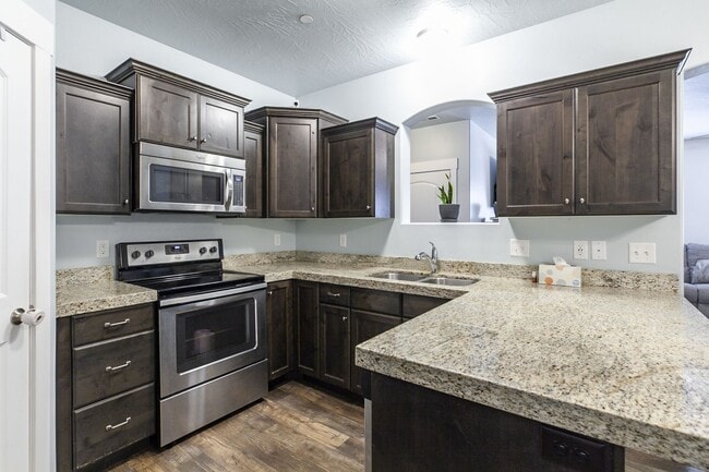 Photo - 1881 N Crest Rd Unit 1881