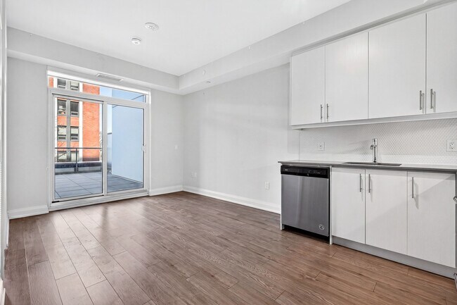 Photo - 212 King William St