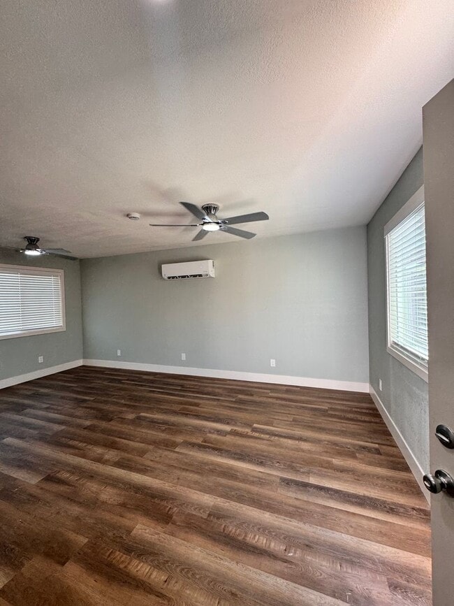 Photo - 1400 El Rancho Dr