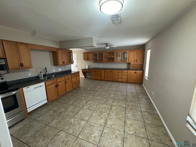 Photo - 2106 W Bullock Ave
