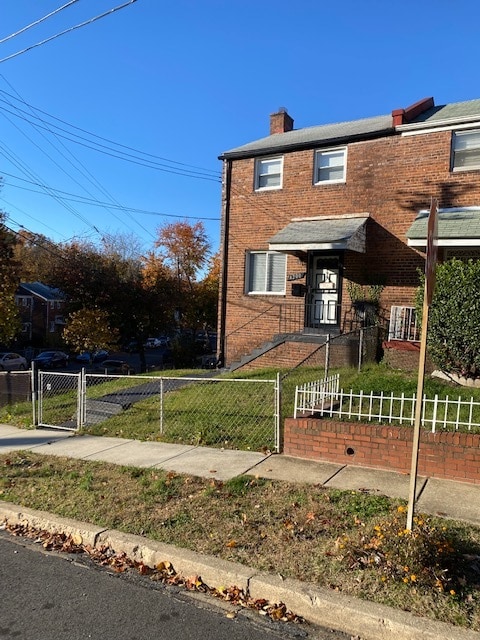 Building Photo - 4200 H St SE Rental