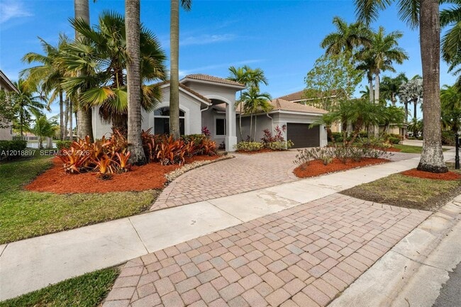 Photo - 1666 Victoria Pointe Cir