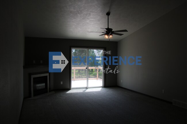 3606 S Outfield Cir