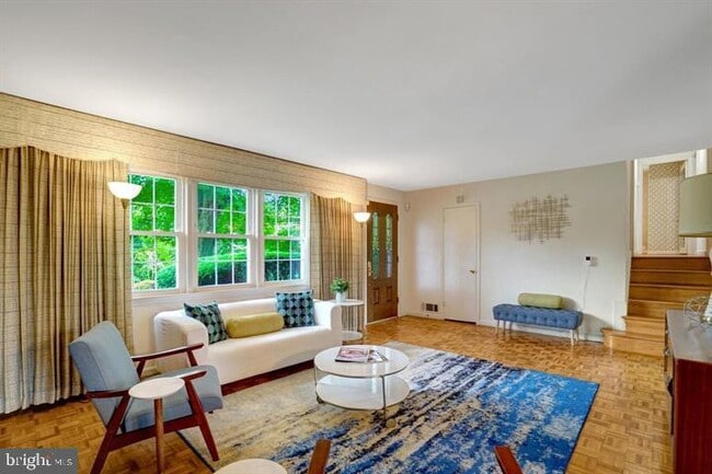 Photo - 4902 Ravensworth Rd