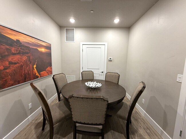 1111 Gap Canyon Pkwy