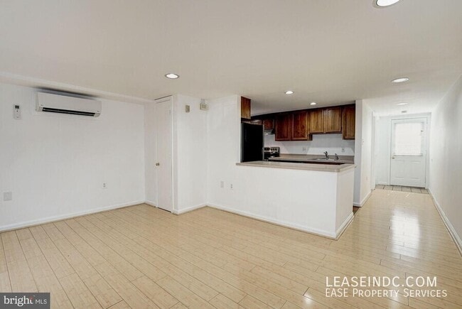 Photo - 2025 Flagler Pl NW Unit #B
