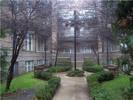 Primary Photo - 6214 S Eberhart Ave Apartments