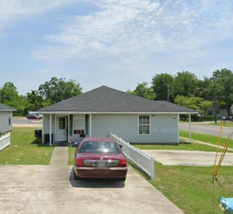 Building Photo - 1503 34th Ave Rental