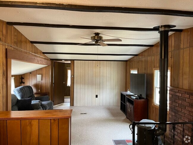 Building Photo - 103 May St Rental
