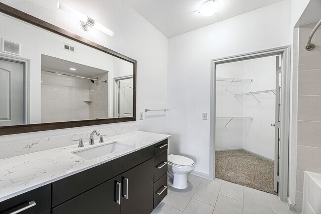 Photo - 8877 Lakes at 610 Dr Unit 128