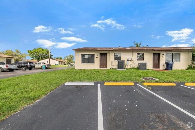 Building Photo - 28151 SW 142nd Ct Rental