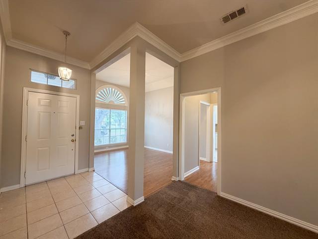 Photo - 310 Iroquois Ln