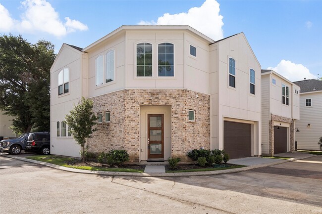Photo - 7702 Westside Villas Ln