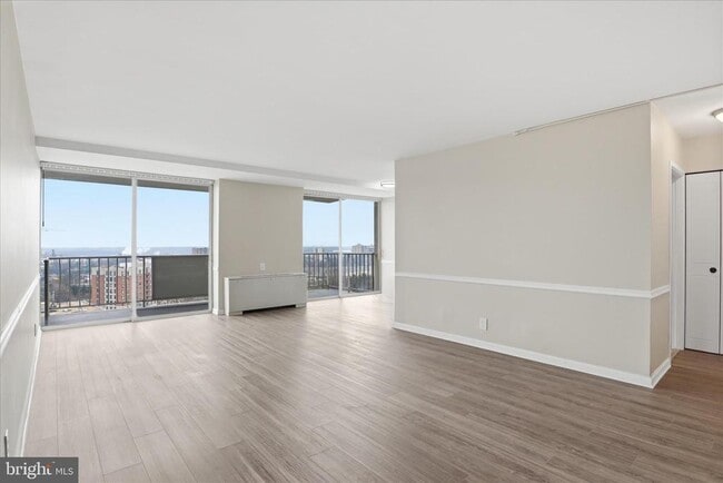 Photo - 301 N Beauregard St Unidad 1404