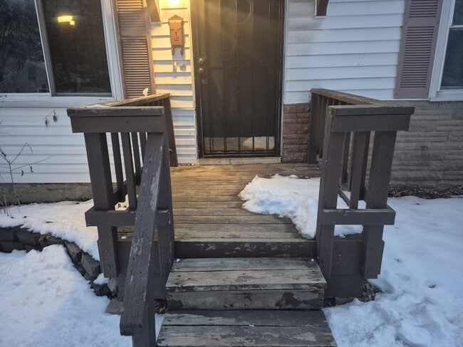 Building Photo - 1539 Comet Dr