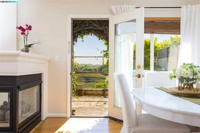 Photo - 20400 Summercrest Dr