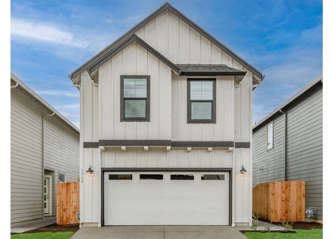 Building Photo - Brand New House