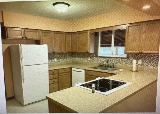 Photo - 1477 SE Inglewood Ave