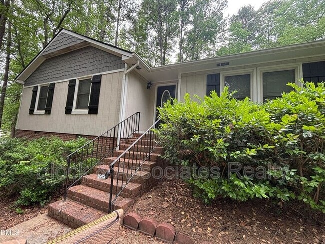 Building Photo - 501 Merrie Rd