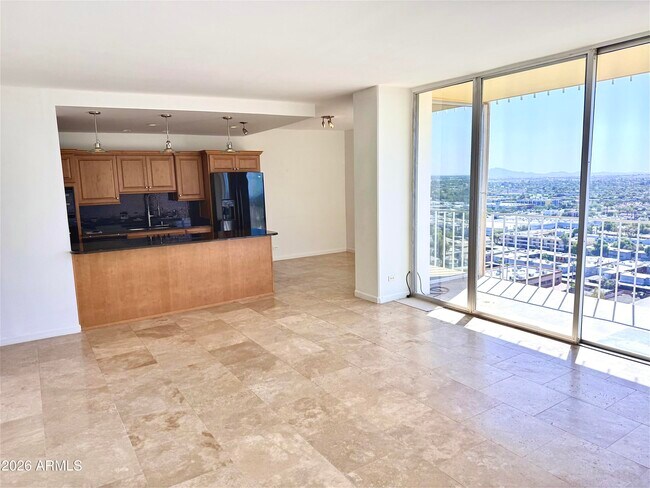 Photo - 207 W Clarendon Ave Unit 20C