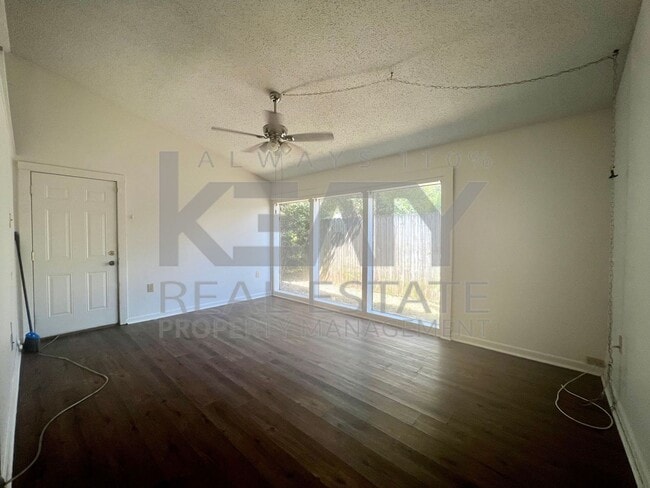 Photo - 809 Fox Run Ave Unit 1