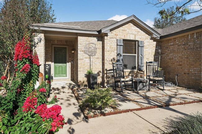 Photo - 316 Cliffwood Dr