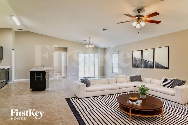 Photo - 1082 SW Bianca Ave