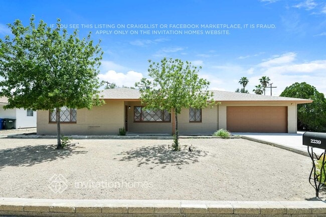 Building Photo - 2239 W Shady Glen Ave