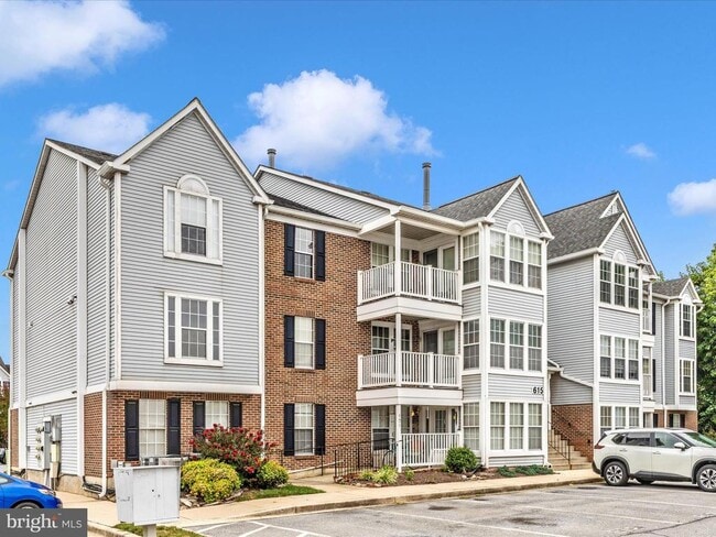 Building Photo - 615 Himes Ave Unit 112 Rental