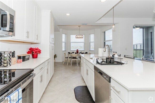 Building Photo - 5749 Double Eagle Cir Unit 4536 Rental