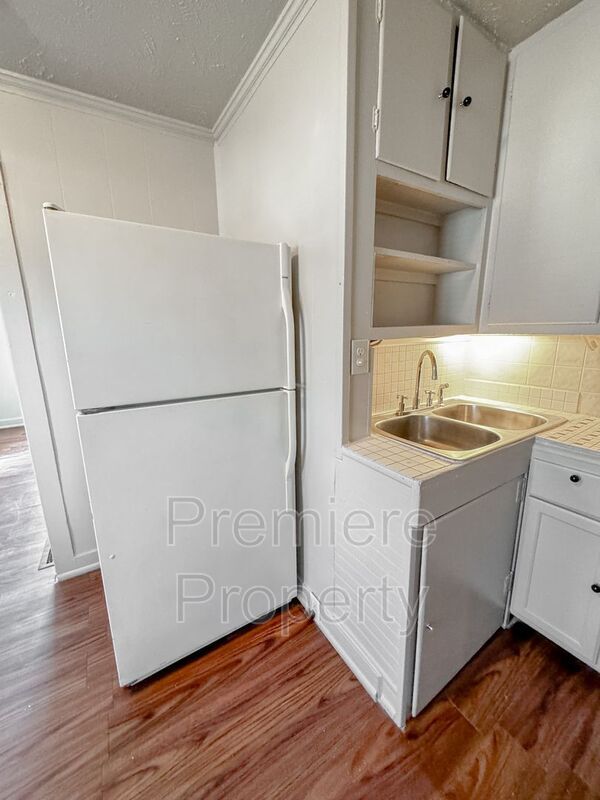 Photo - 311 E Arthur St Unit 6