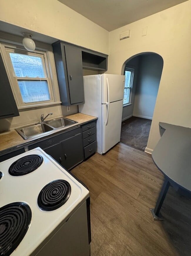 Photo - 3415 Holton Ave