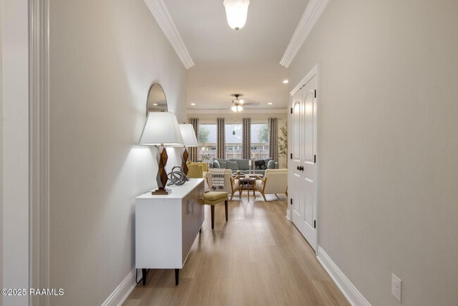 Photo - 301 Oak Hill Ln