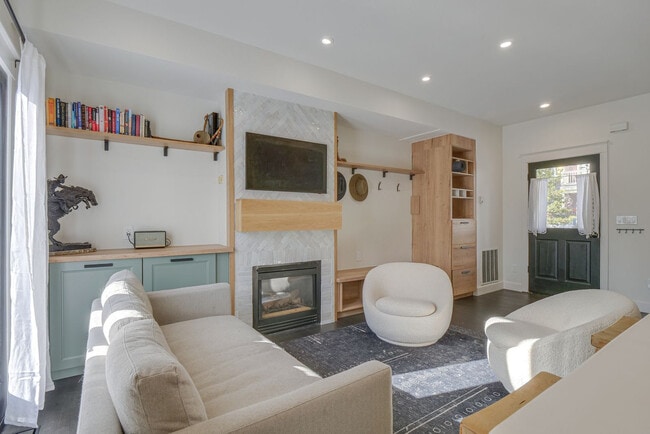 109 Big Sky Unit SI ID1546096P