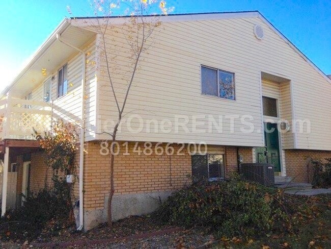 Building Photo - NO DEPOSIT option available for qualified renters!