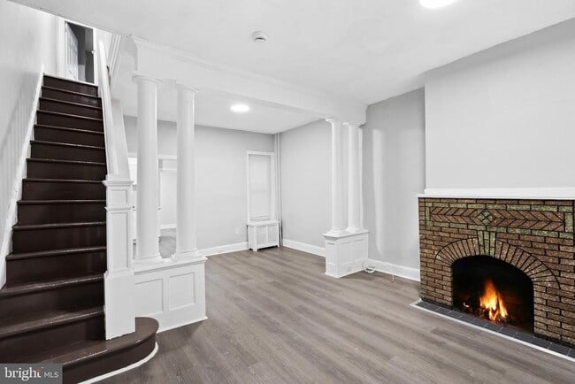 Building Photo - 3027 N Front St