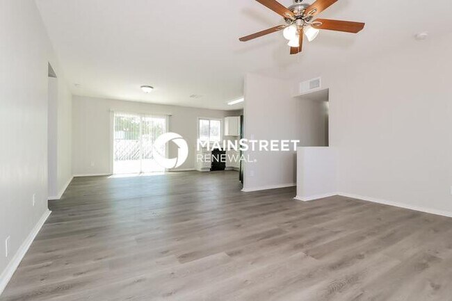 Photo - 4 Bedroom Pet-Friendly Home in PHOENIX, AZ...